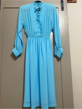 Vintage 70’s Classic Ruffle-Front Midi Dress in Light Blue